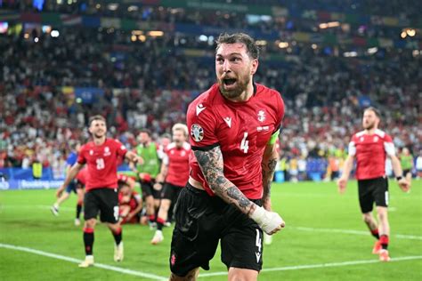 Portugal vs Georgia live updates: Kvaratskhelia inspires Georgia .